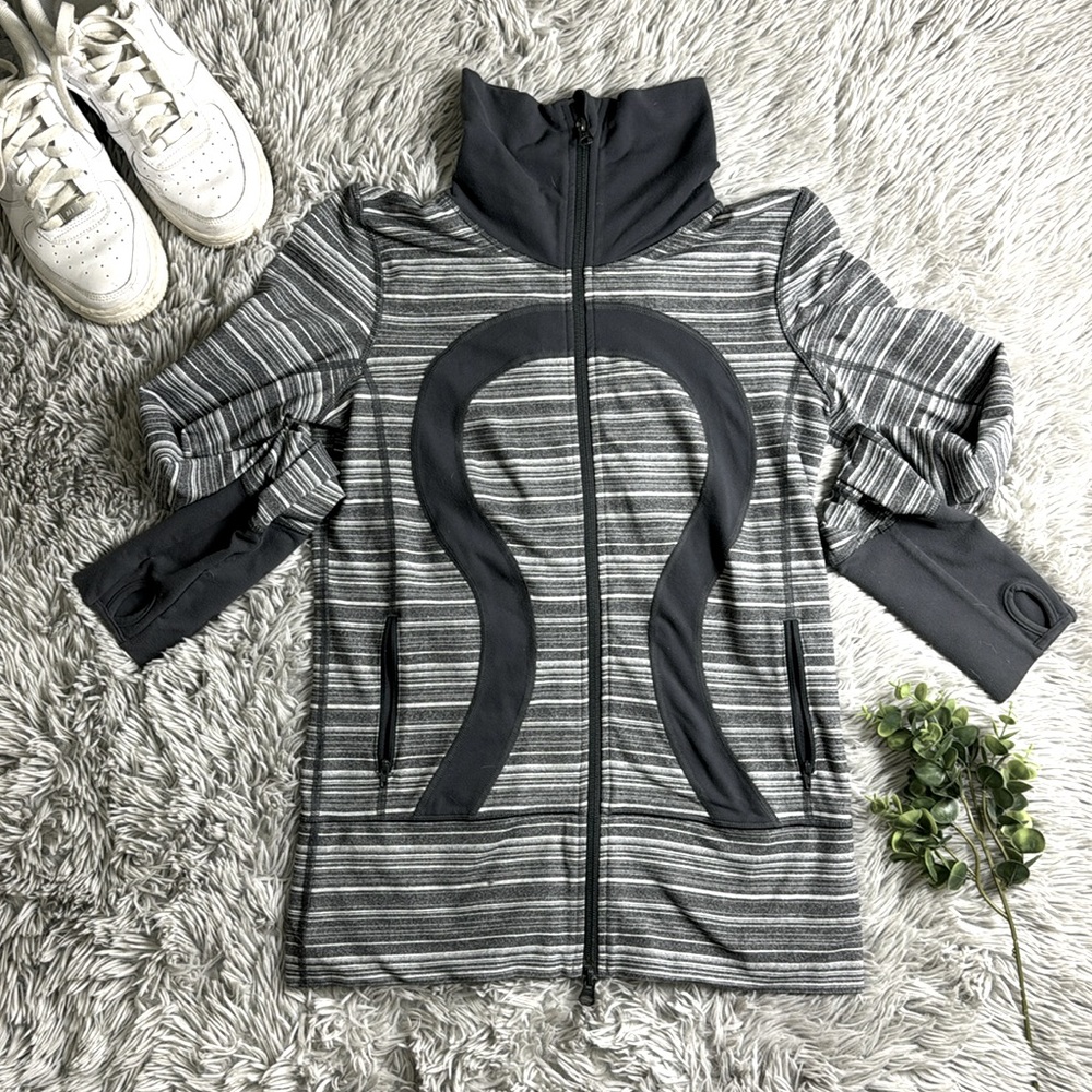 Lululemon grey striped stride jacket with thumbholes size 6